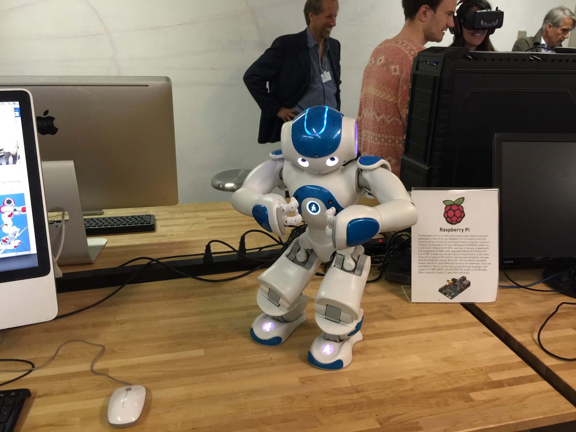 Information for Technologists Interested in Learning about Artificial Intelligence