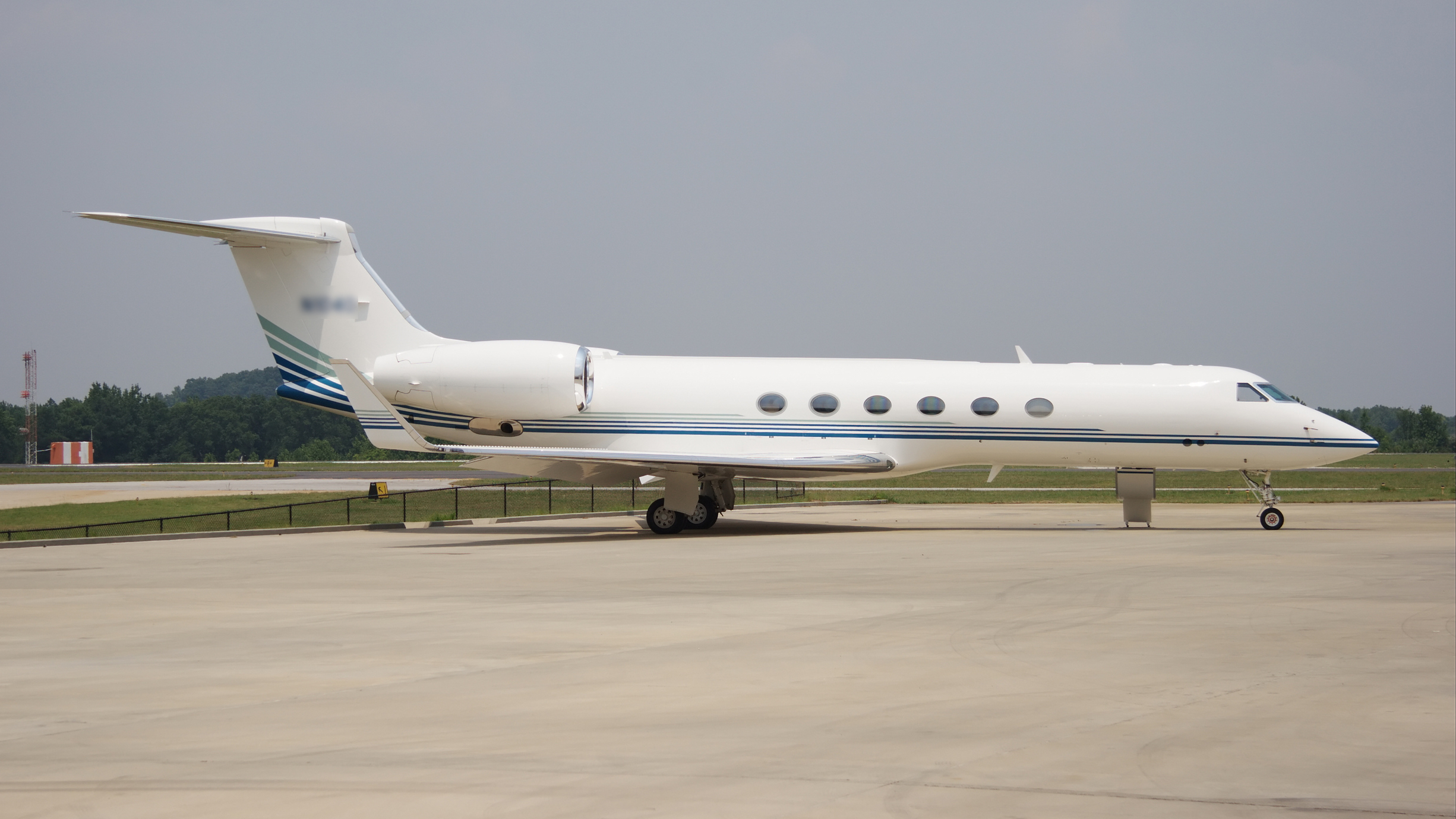 Travel Checklist for Personal & Business Trips (2024 Edition)